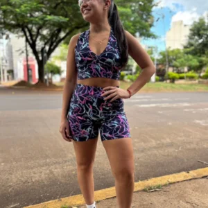 Calza corta y top violeta/blanco