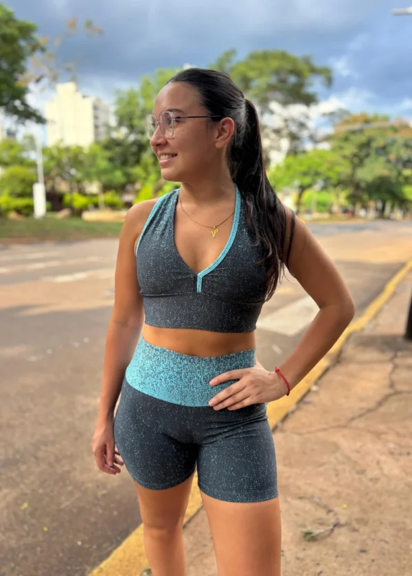 Calza corta + top degradé celeste