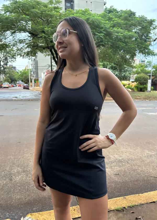 Vestido con UV negro