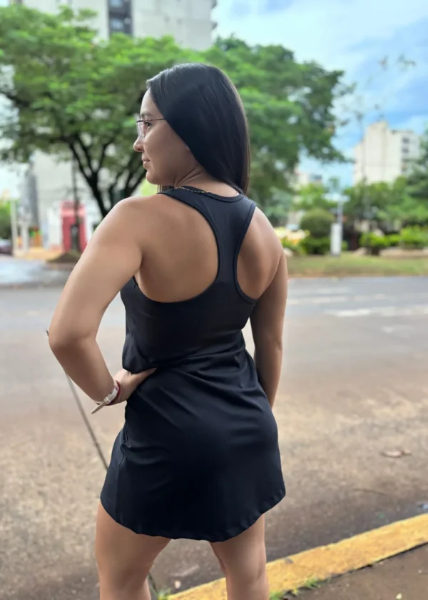 Vestido con UV negro