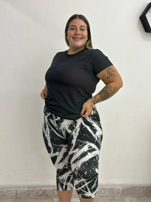 Remera lisa color negro