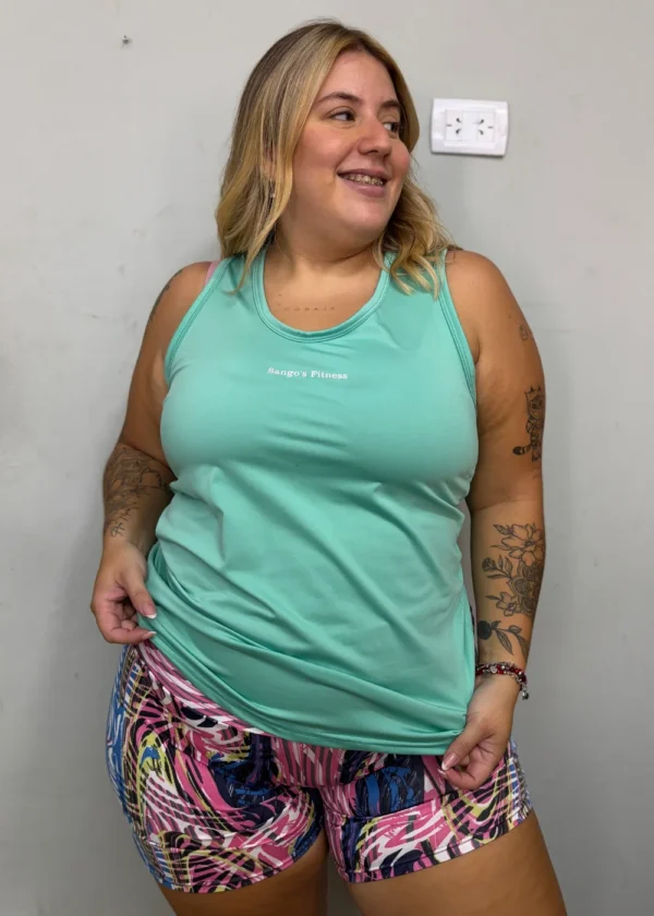 Musculosa con protección UV verde agua