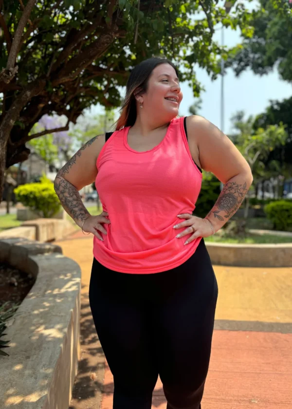 Musculosa rosa flúor