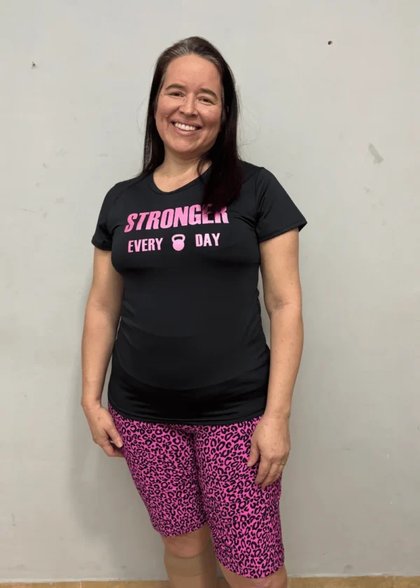 Remera stronger negra